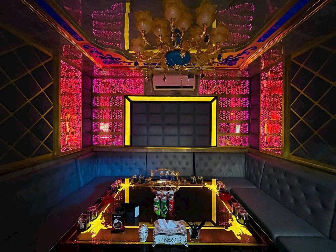 93 KTV PEARL 紅金宮廷廳 水晶吊燈包廂