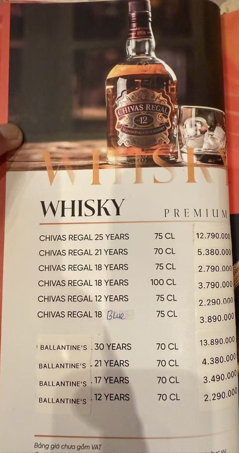 BOSS KTV 菜單 · 芝華士與百齡壇威士忌價目