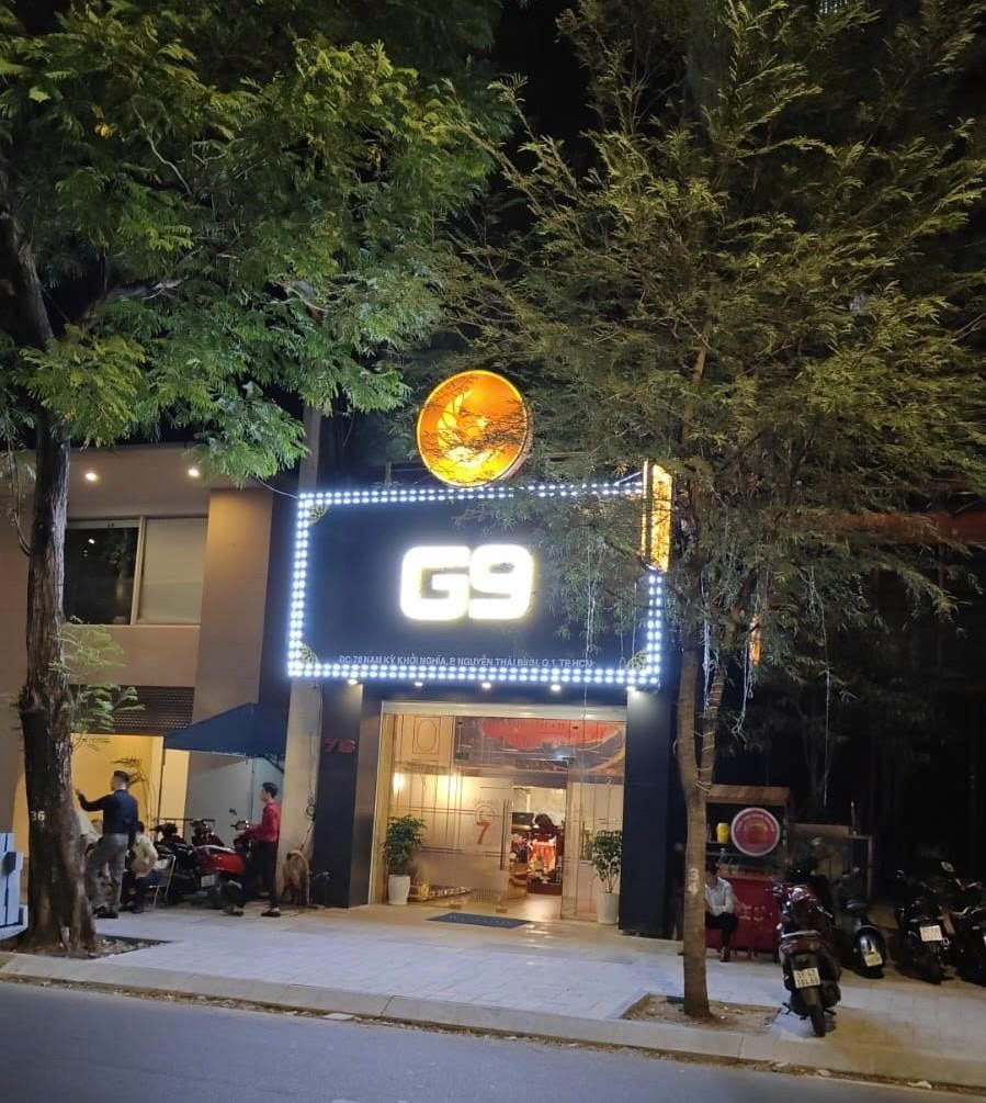 G9 KTV 胡志明第一郡 夜間發光的 G9 門頭燈牌