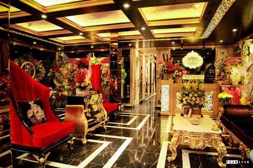 LA ROYAL KTV 大堂門廳
