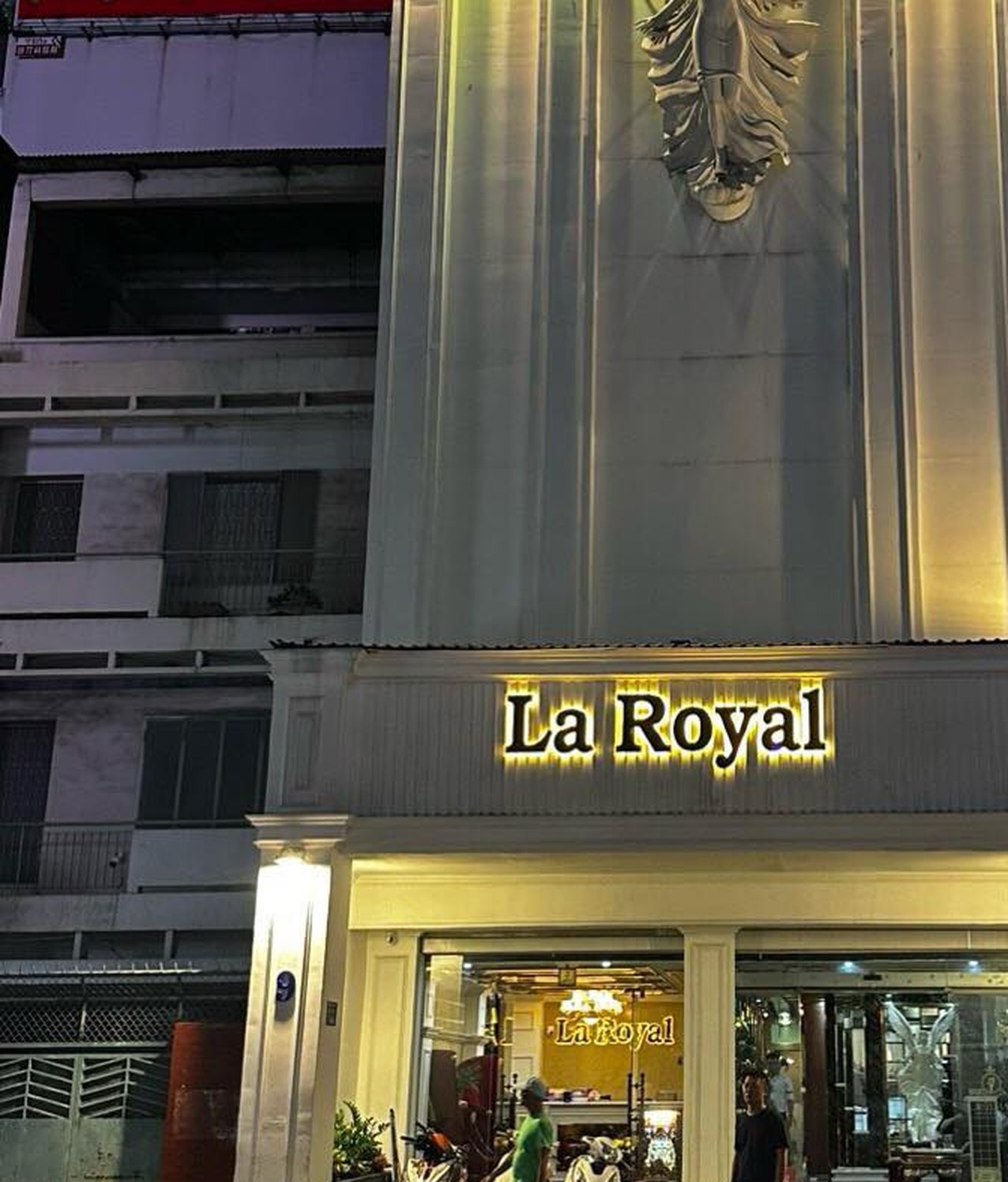 LA ROYAL KTV 胡志明第三郡門店外觀